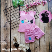 Load image into Gallery viewer, LS Setelan Emily Rabbit (Bahan Katun Super Lembut)